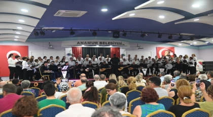 Anamur  Belediye Konservatuvarı muhteşem bir yıl sonu konseri düzenledi