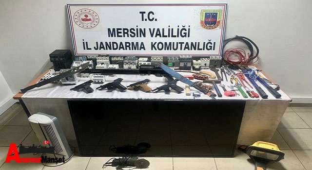 Jandarma üç ilde hırsızlık yapan şebekeyi kıskıvrak yakaladı