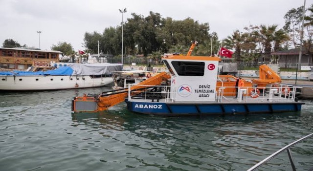 Büyükşehir Temizliyor, Deniz Ekosistemi Korunuyor