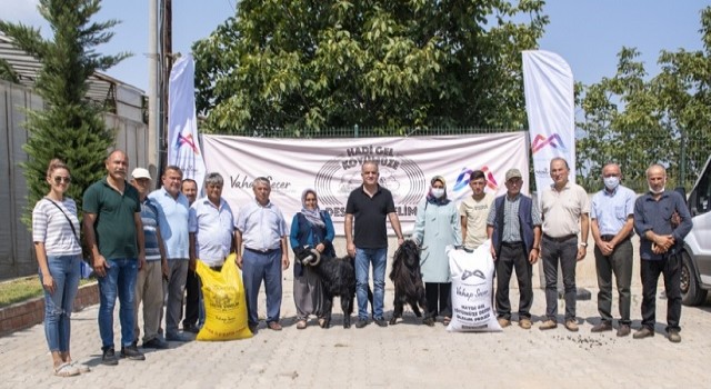 Büyükşehir'den Anamur’a 75, Aydıncığa 25 küçükbaş desteği