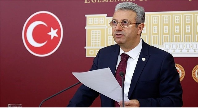 CHP'li Antmen: Toki Suriyelilere ev dağıtıyor