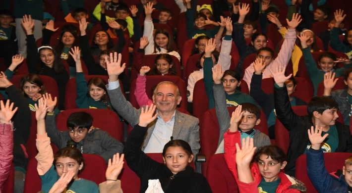 Başkan Deniz; “Öğrencilerimizi Sinema İle Buluşturuyoruz”