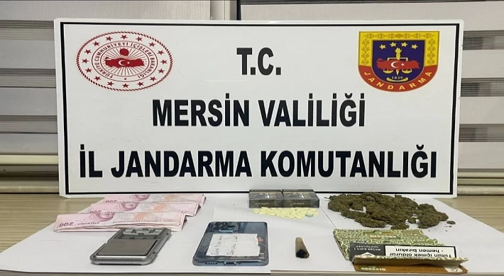 Jandarma'dan Uyuşturucu Operasyonu 5 Gözaltı