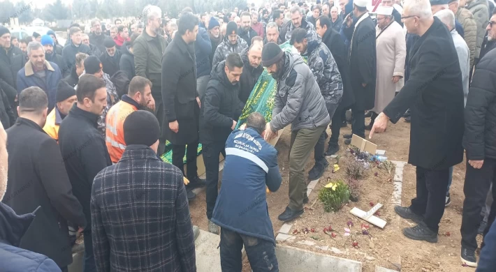 Bolu'daki Otel Yangınında Hayatını Kaybeden Hemşerimiz Habibe Çetiz ve Ailesi Toprağa Verildi