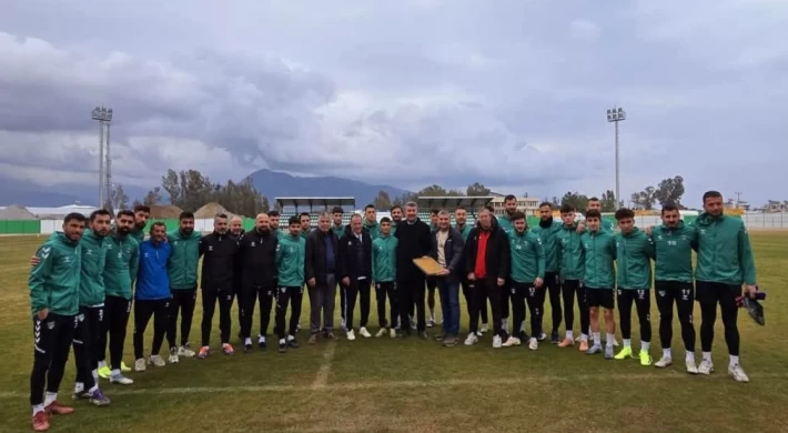 Hidayet Kılınç’tan Anamur Belediyespor’a Ziyaret