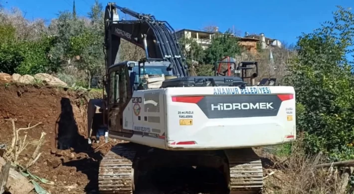 Anamur Belediyesi Fen İşleri Müdürlüğü Çalışmalarını Hız Kesmeden Sürdürüyor