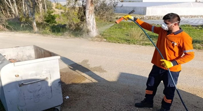 Mersin Büyükşehir Belediyesi, Anamur’da Sinek ve Haşere ile Mücadeleyi Aralıksız Sürdürüyor