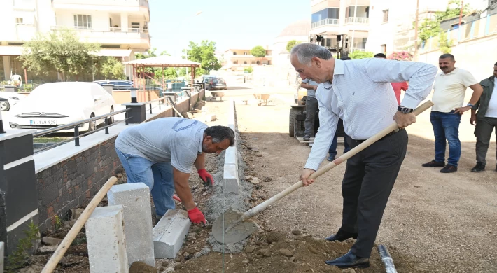 Başkan Deniz; "Akdeniz Mahallesi'nde 6000 Metrekare Parke Çalışması Başlattık"