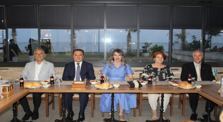 Kaymakam Bilal BOZDEMİR’e Veda Yemeği Düzenlendi