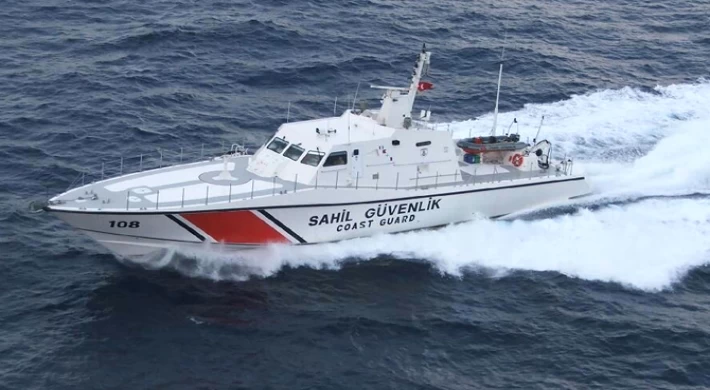 Trabzon'da Terk Edilmiş Balıkçı Teknesi Bulundu: Arama-Kurtarma Çalışması Başlatıldı