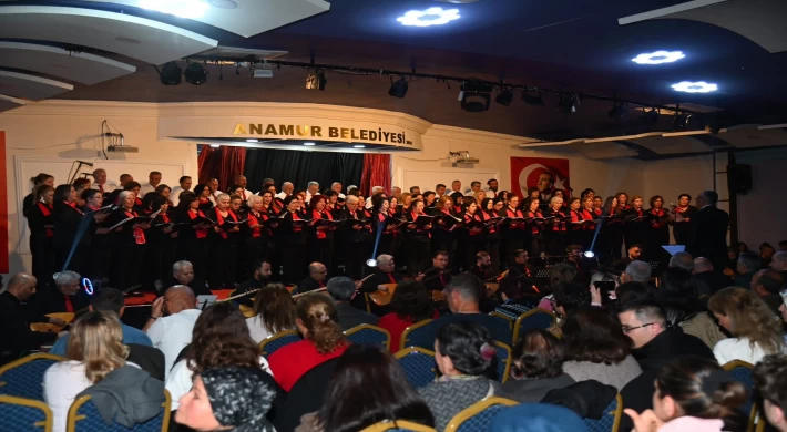 ANAMUR’DA 18 MART’A YAKIŞIR MUHTEŞEM GECE: TÜRK HALK MÜZİĞİ KONSERİNE YOĞUN İLGİ