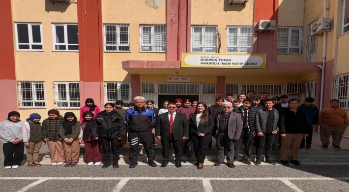 Bozyazı'da Gençler Teknoloji Bağımlılığına Karşı Bilgilendirildi