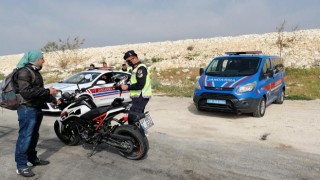 Jandarmadan motosiklet ve motorlu bisiklet denetimi