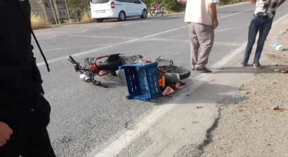 Anamur'da trafik kazası,otomobil ile elektrikli bisiklet çarpıştı