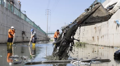 Mersin Büyükşehir Ekipleri Sorumluluk Alanında Olmayan Dereleri De Temizliyor