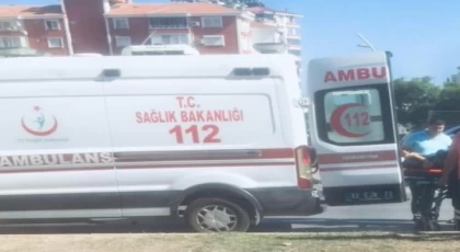 Anamur'da Yolun Karşısına Geçmeye Çalışan Öğrenciye Otomobil Çarptı