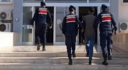 Aranan Şahıs Jandarma Tarafından Yakalandı