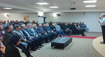 Bozyazı’da “Günümüzde Anne Baba Olmak” Konulu Konferans Büyük İlgi Gördü