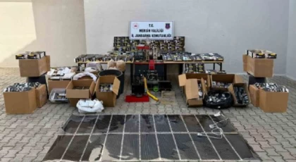 Bozyazı’da Kaçak Sigara Operasyonu: On Binlerce Ürün Ele Geçirildi