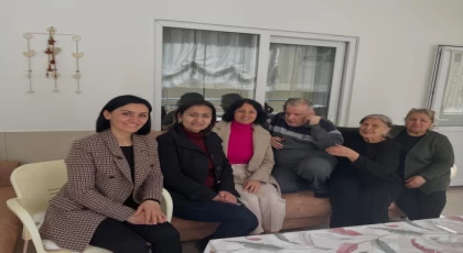 CHP Anamur’dan Evde Bakım Hizmeti Ziyareti: Selim Ailesinden Vahap Seçer’e Teşekkür